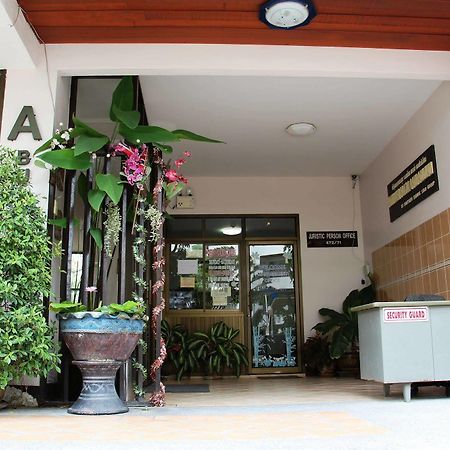 Jomtien Good Luck Apartment Bagian luar foto
