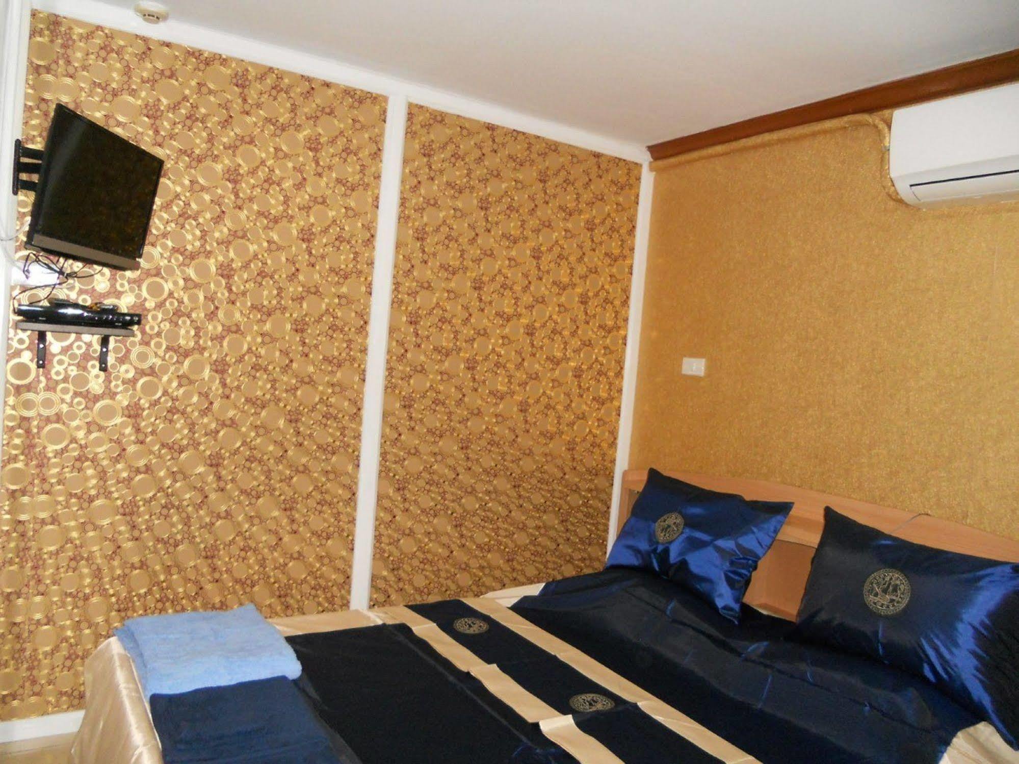 Jomtien Good Luck Apartment Bagian luar foto