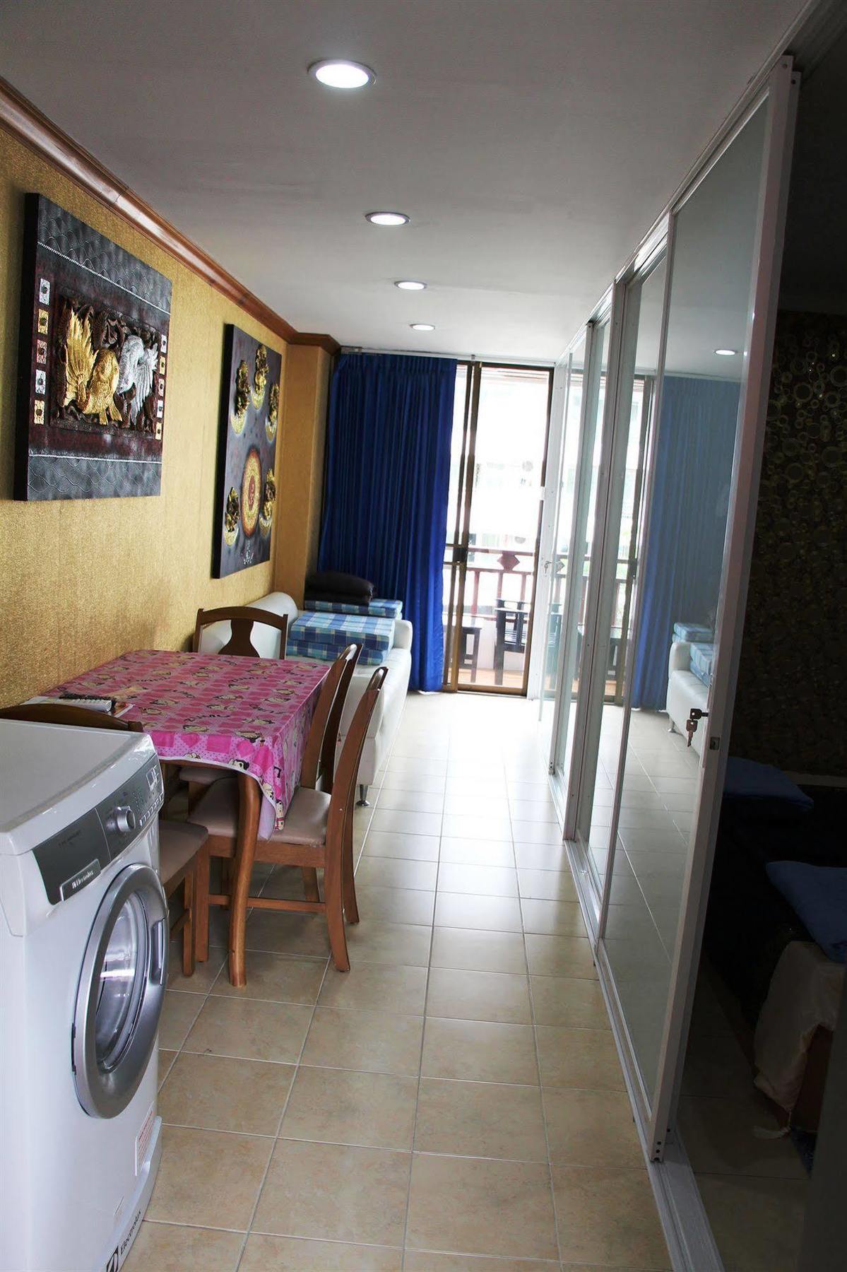 Jomtien Good Luck Apartment Bagian luar foto